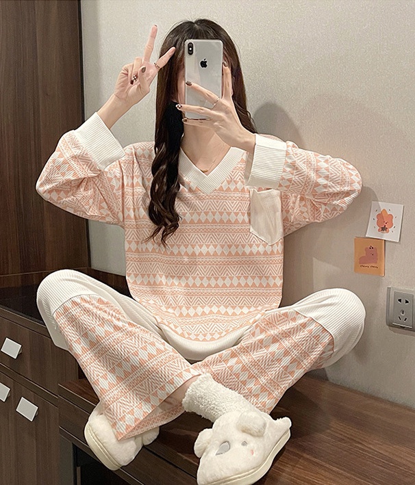 Long sleeve large yard pajamas for women