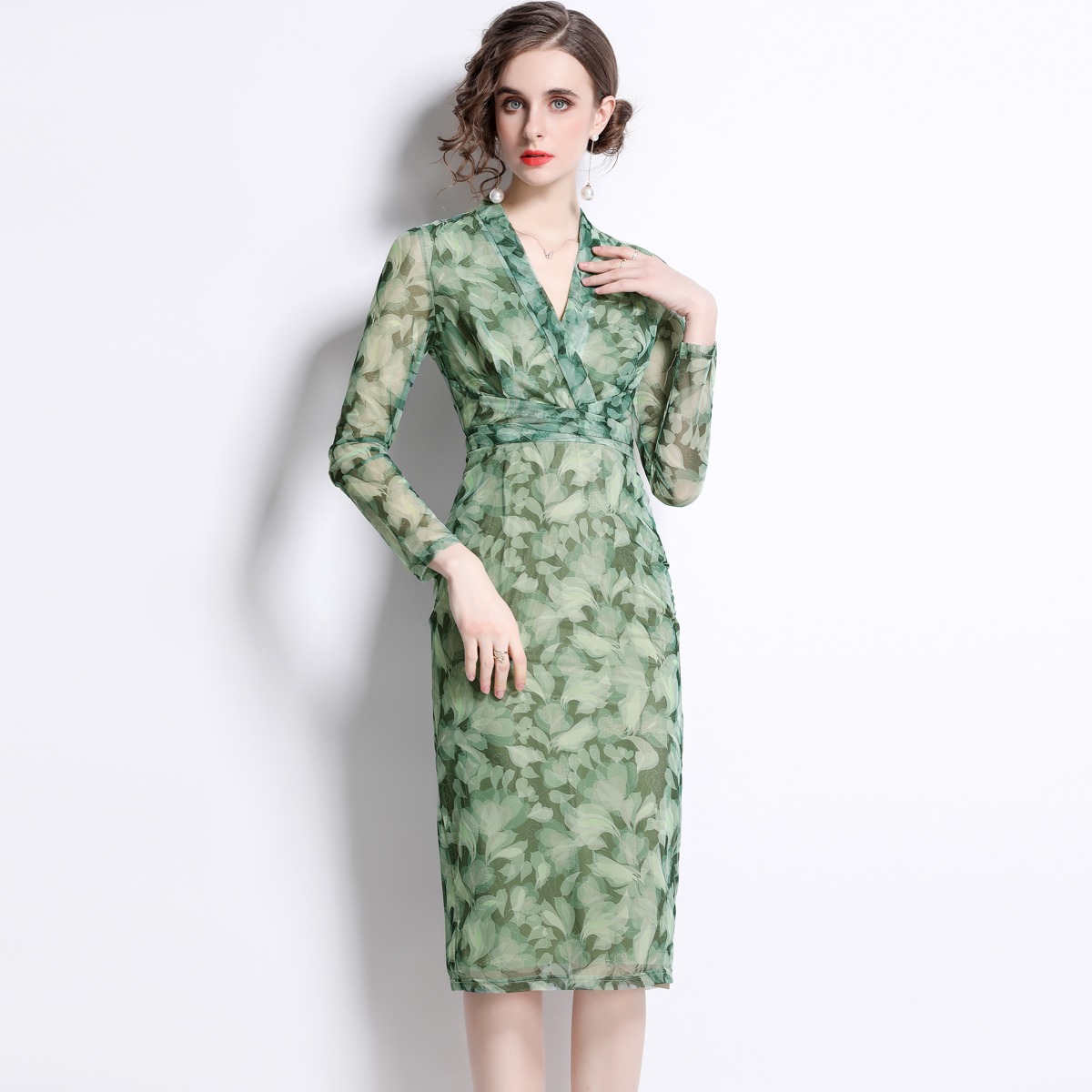 V-neck package hip printing long sleeve pinched waist dress