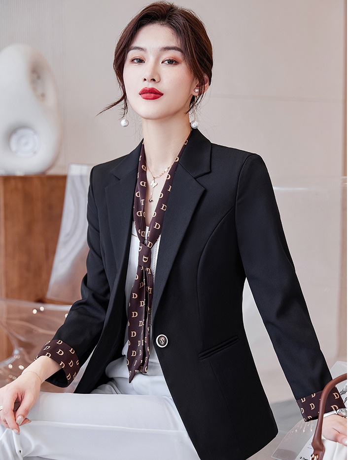 Black autumn overalls business suit a set