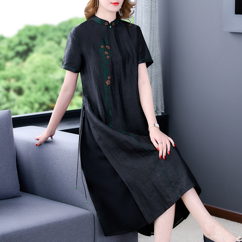 Embroidered black embroidery dress fashion real silk cheongsam
