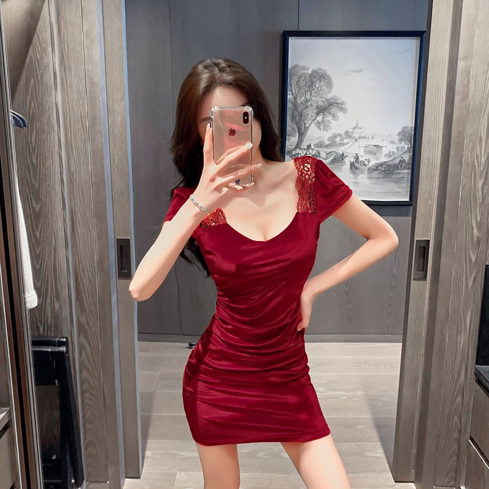 Sexy package hip golden velvet tight lace bottoming dress