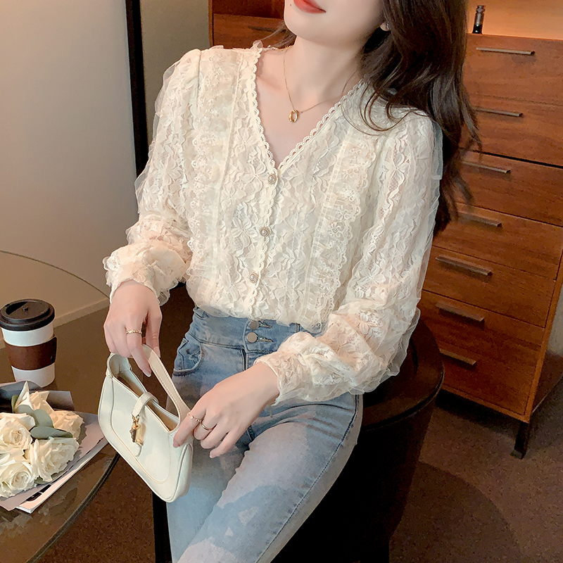Korean style tops bottoming shirt for women