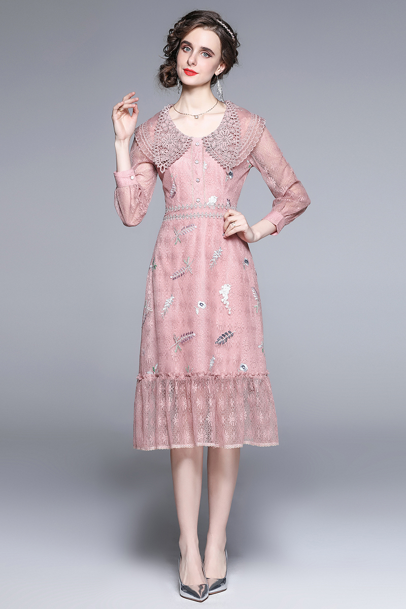 Pinched waist colors embroidered flowers long sleeve dress