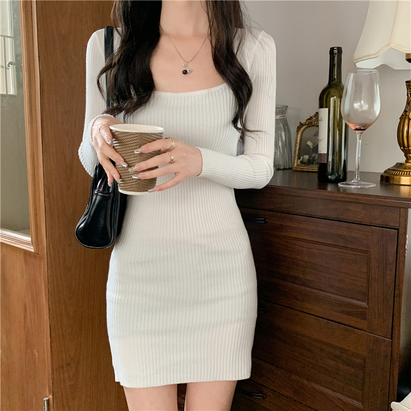 Inside the ride slim bottoming tight knitted dress