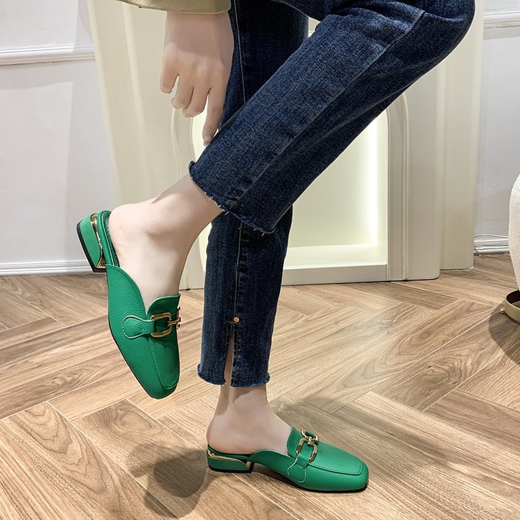 Spring and summer square head flat slippers for women