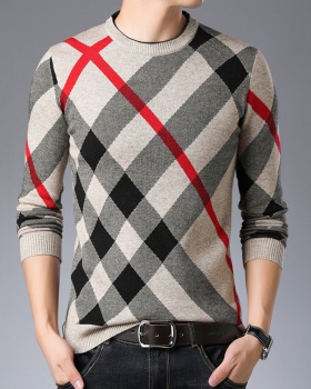 Round neck handsome sweater wool winter doll shirt for men