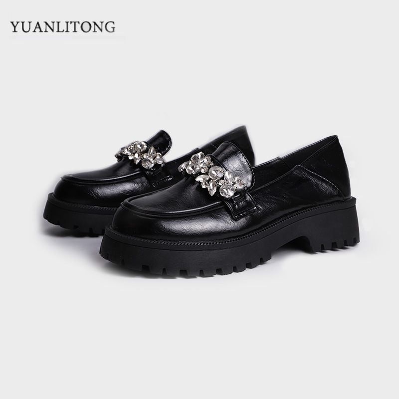 Thick crust small wear round large yard leather shoes