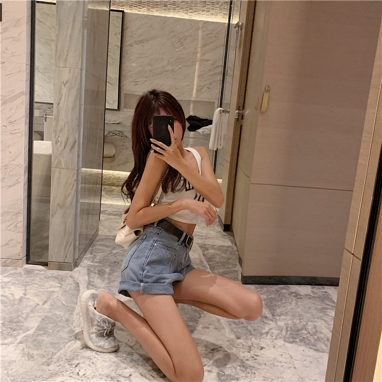 Korean style high waist jeans crimping slim shorts for women