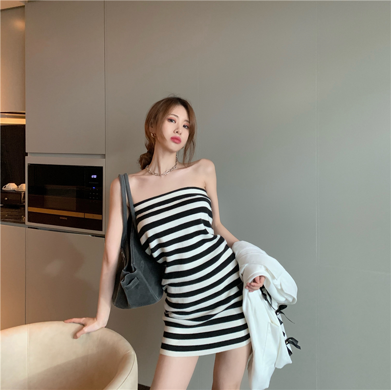 Knitted package hip T-back woolen yarn dress for women