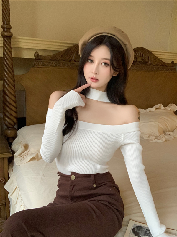 Horizontal collar strapless halter bottoming shirt