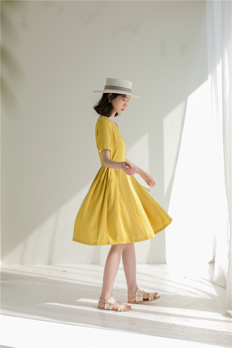 Pure frenum pinched waist summer dress