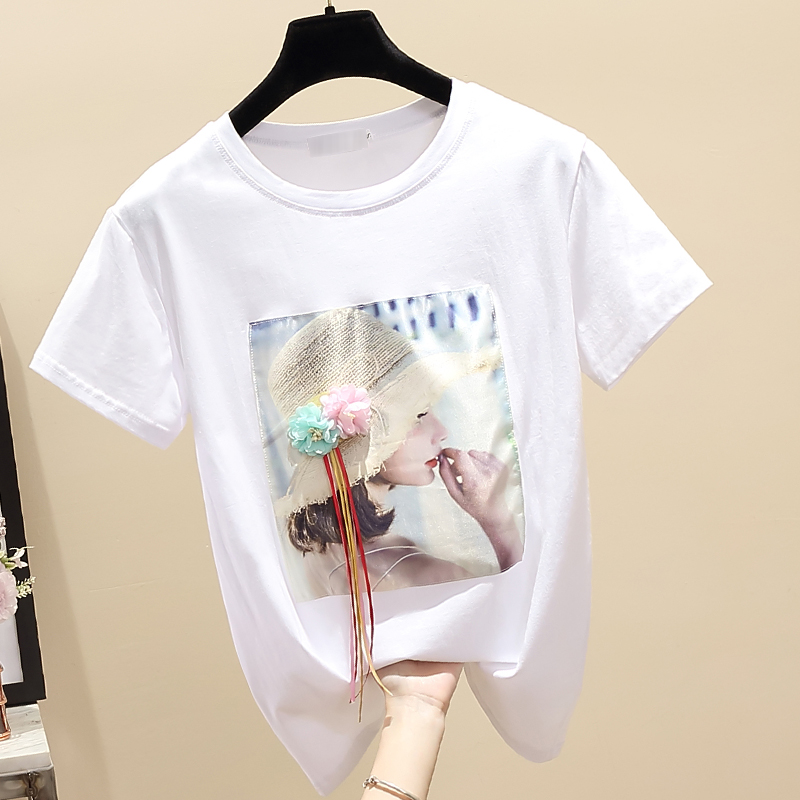 Short sleeve white T-shirt inside the ride tops for women