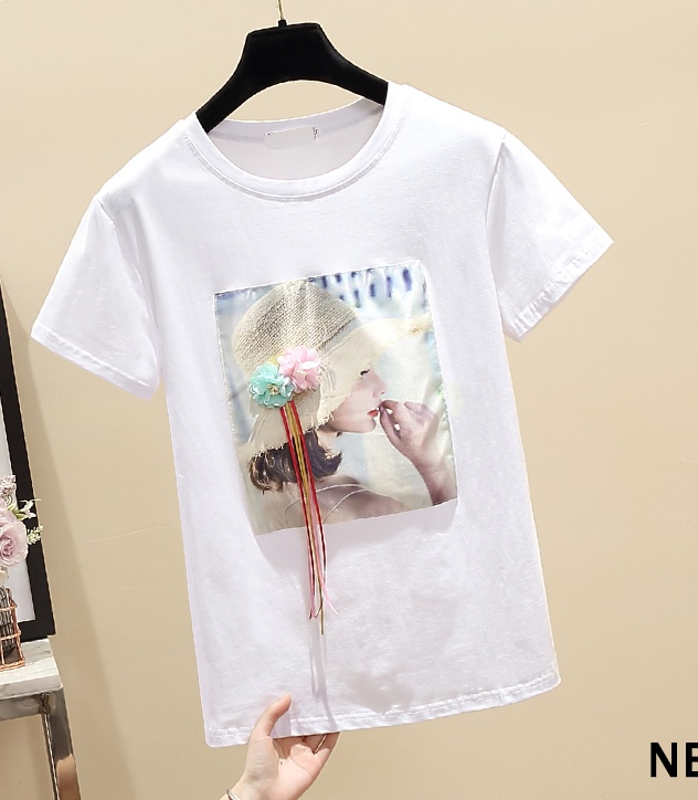 Short sleeve white T-shirt inside the ride tops for women