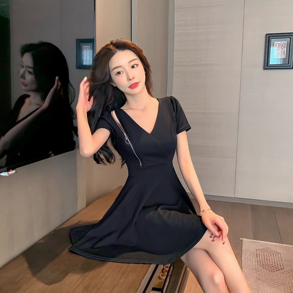 V-neck beautiful fashionable pinched waist dress