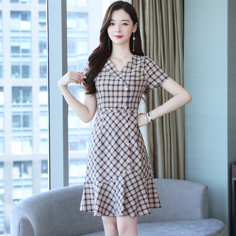 Fashionable slim Western style dress for women