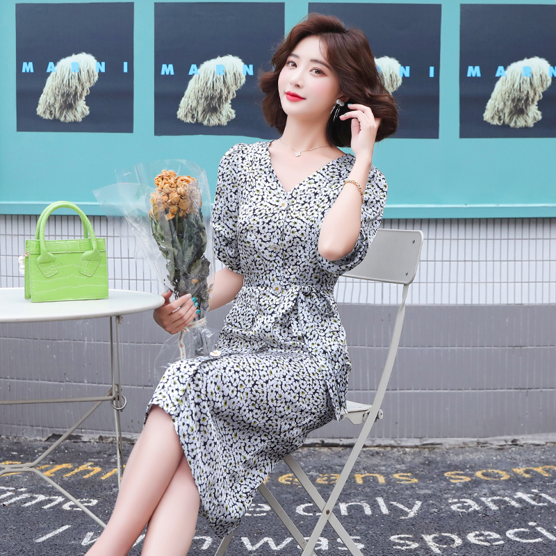 Slim satin V-neck summer printing chiffon daisy dress