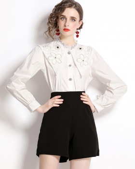 Black splice shorts beading doll collar shirt for women