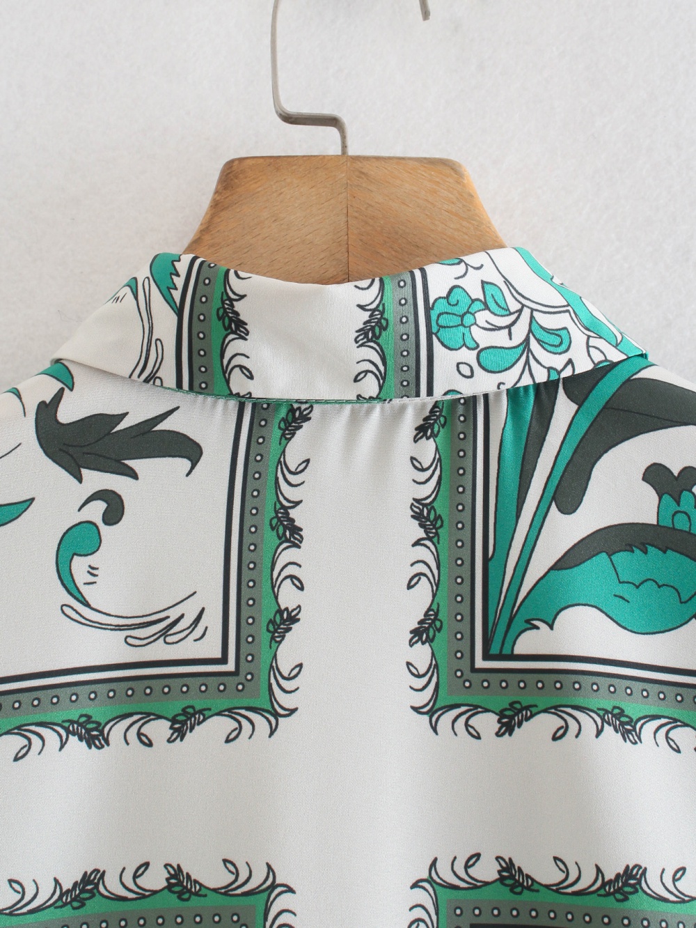 Long sleeve cardigan printing shirt for women