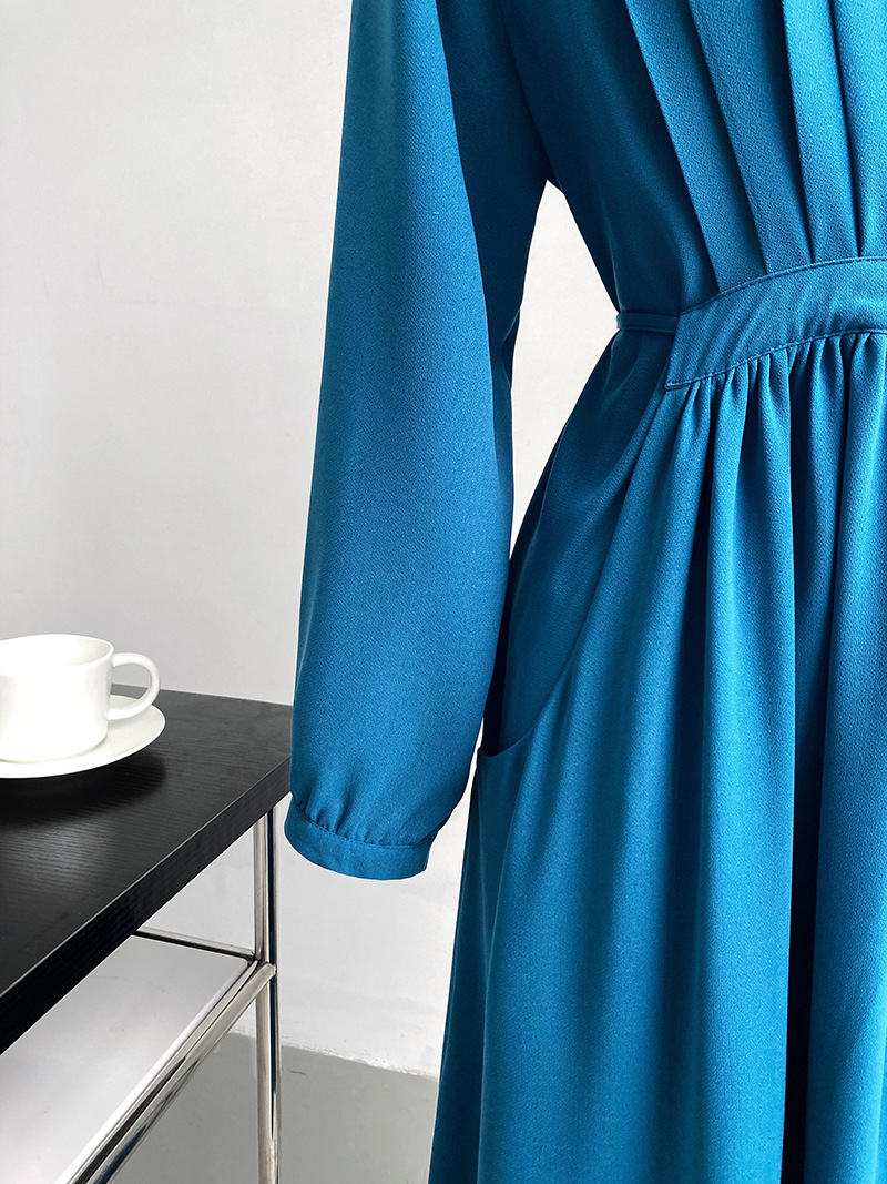 Tender crimp V-neck pinched waist long sleeve fold dress