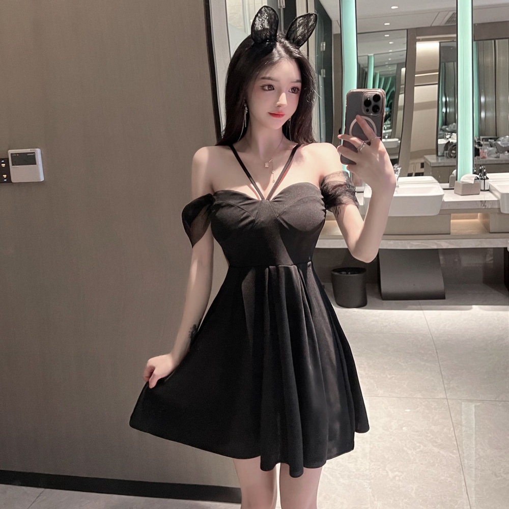 Low-cut nightclub sexy big skirt slim dress