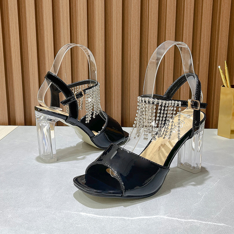 Summer patent leather rubber hasp not lined sandals