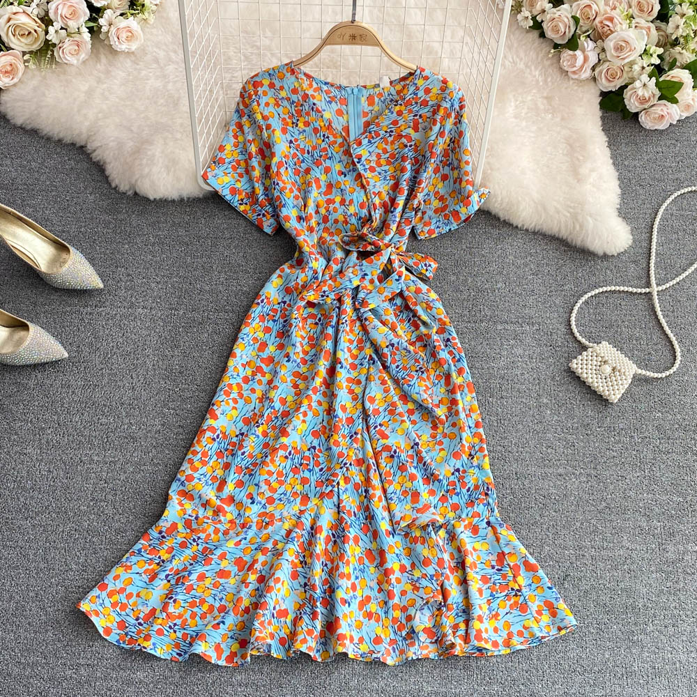 Slim pinched waist lotus leaf edges bow V-neck dress