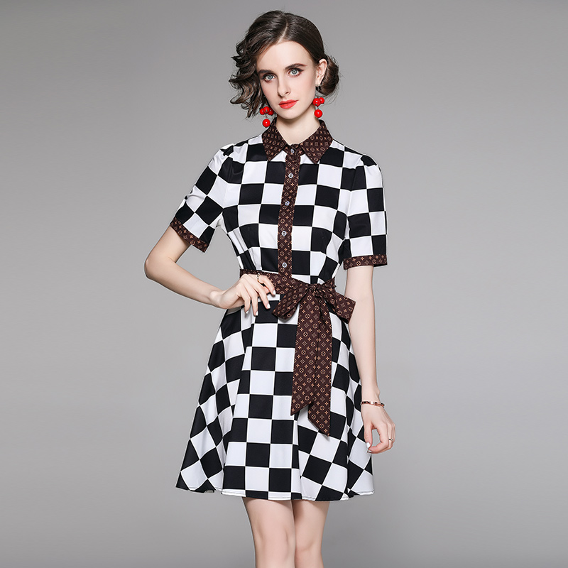 Printing European style pinched waist with belt slim dress