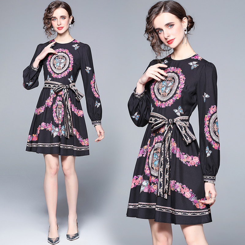 Round neck pullover butterfly commuting spring dress