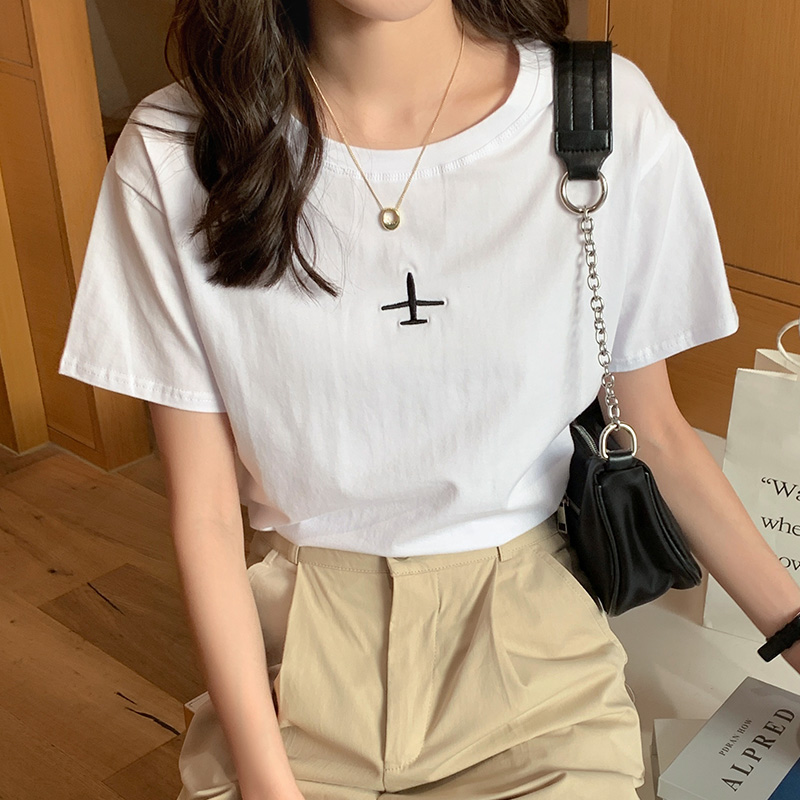 Student bottoming shirt embroidery tops for women