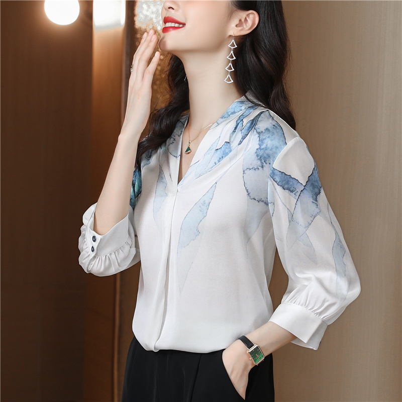 Sexy V-neck shirt short sleeve light tops for women