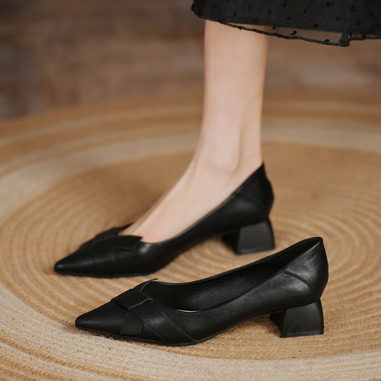 Pointed shoes thick high-heeled shoes for women