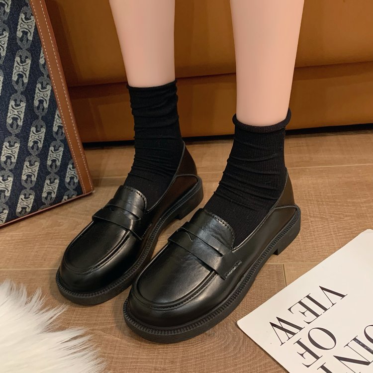 British style flattie black leather shoes for women