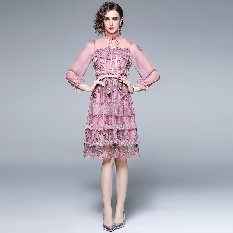 Pinched waist embroidery temperament cake lace dress