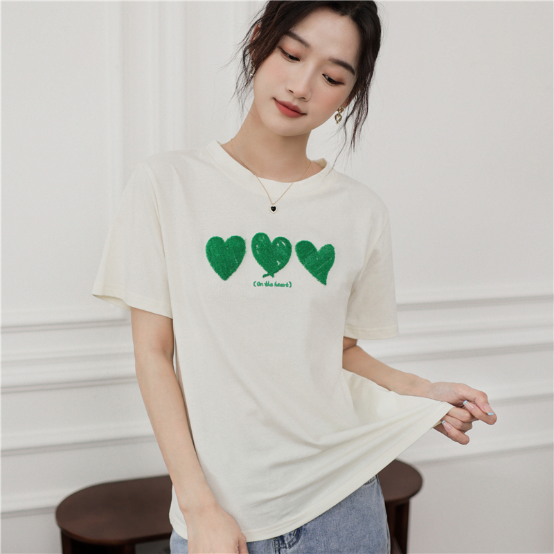 Heart loose T-shirt embroidery tops for women