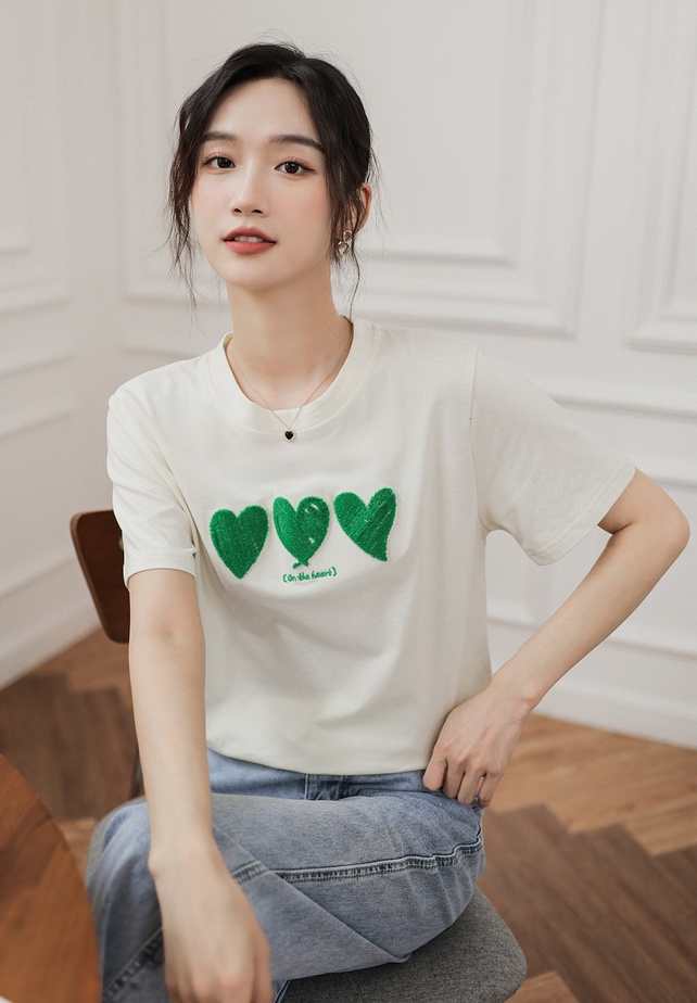 Heart loose T-shirt embroidery tops for women