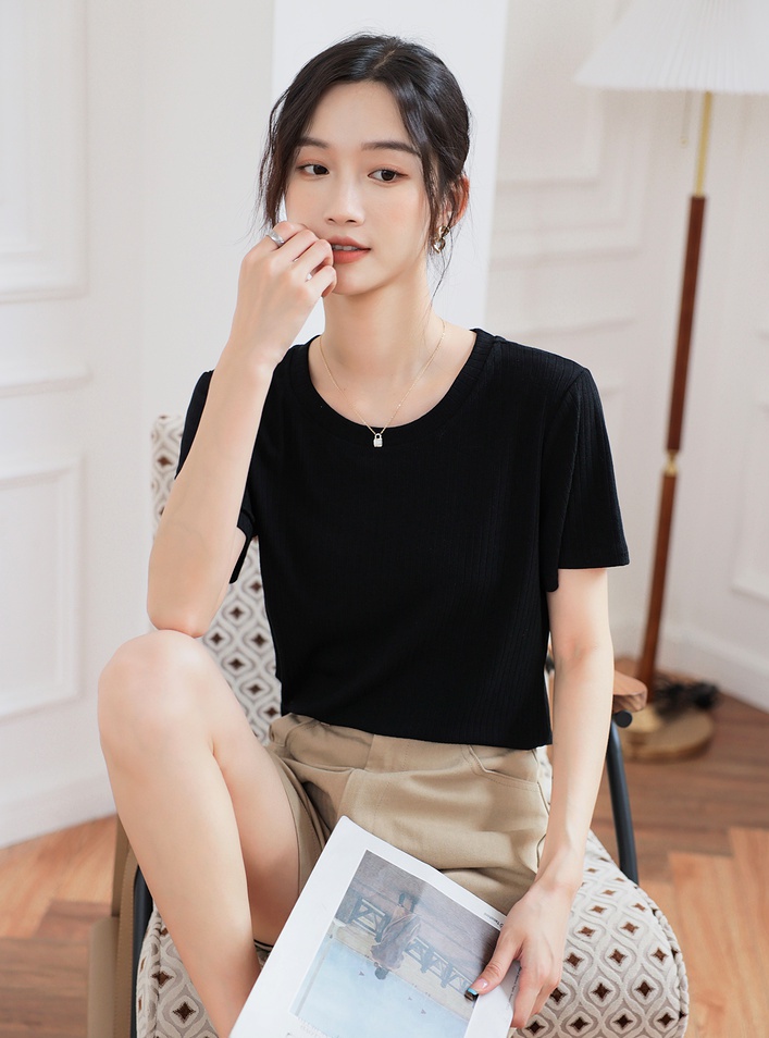 Ice silk summer short sleeve tops loose knitted bottoming shirt