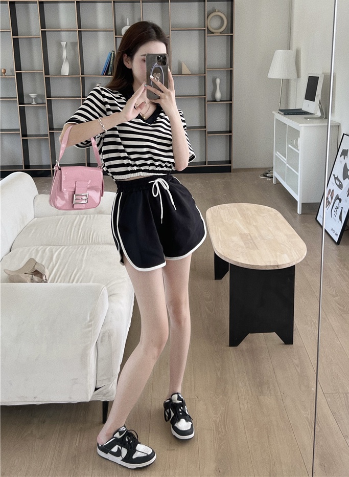 Short stripe sports T-shirt Casual slim V-neck shorts