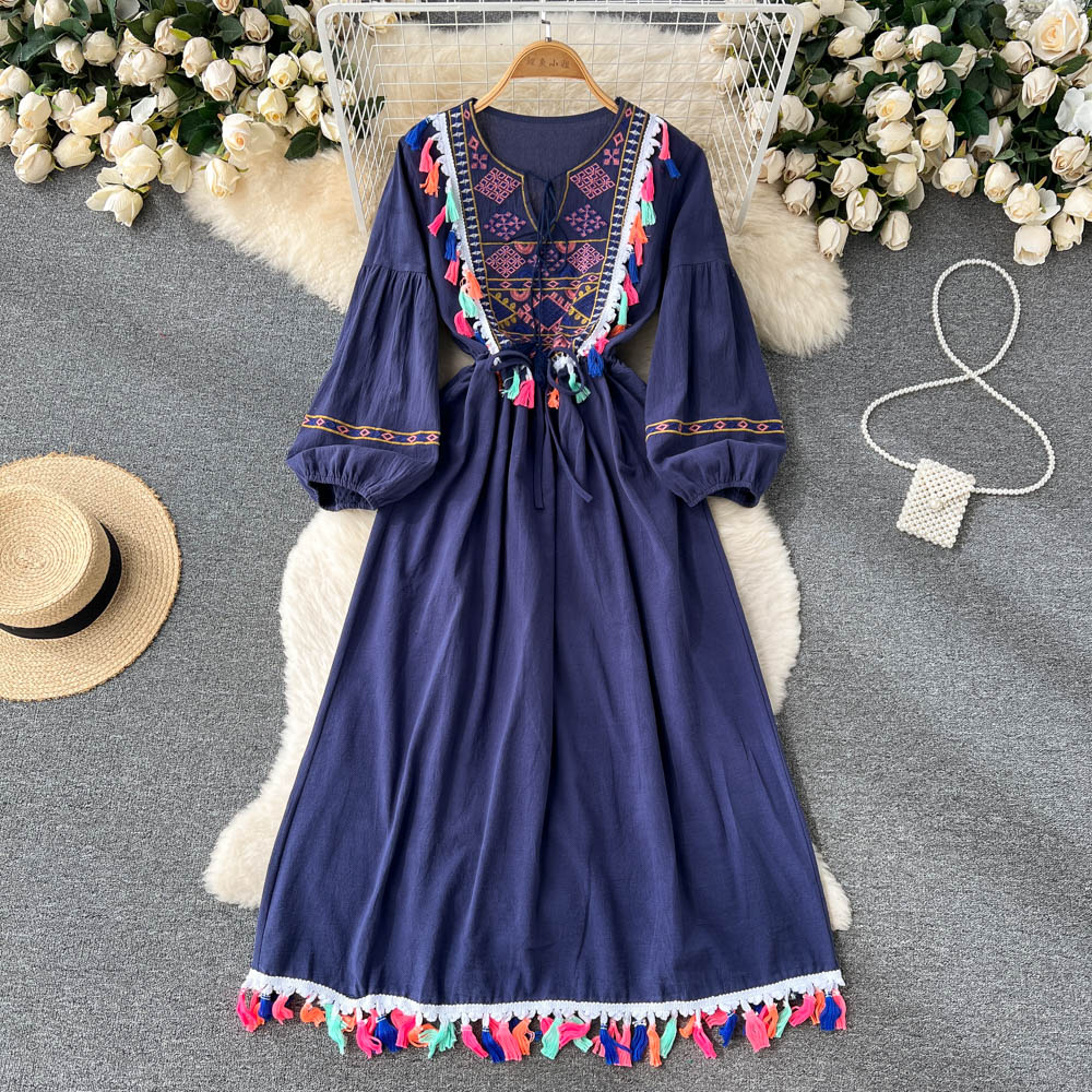 Temperament vacation embroidery dress for women