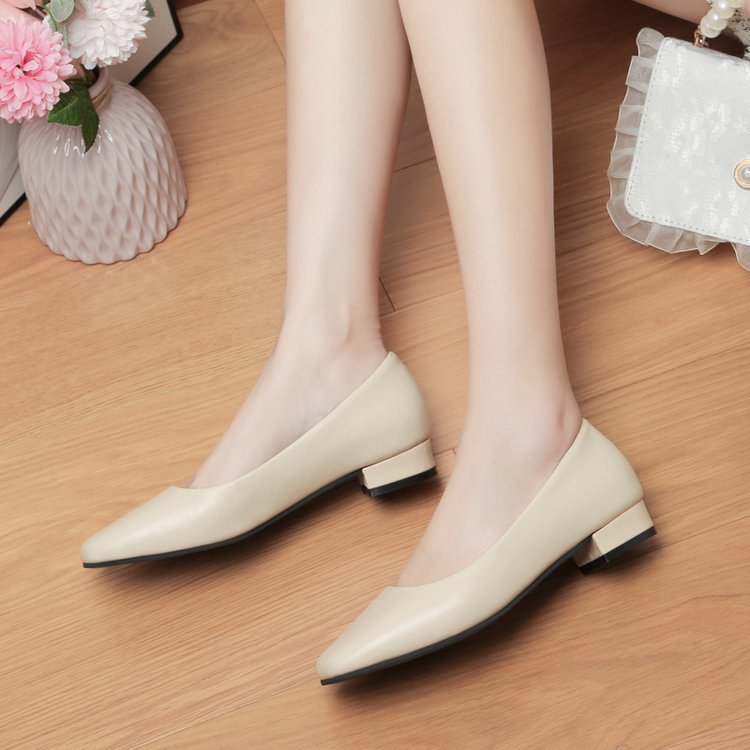 Low fashion shoes Korean style square head footware for women