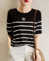 Loose sweater black-white T-shirt for women