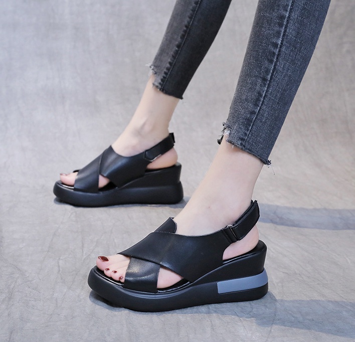 Thick crust trifle slipsole Casual summer buff sandals