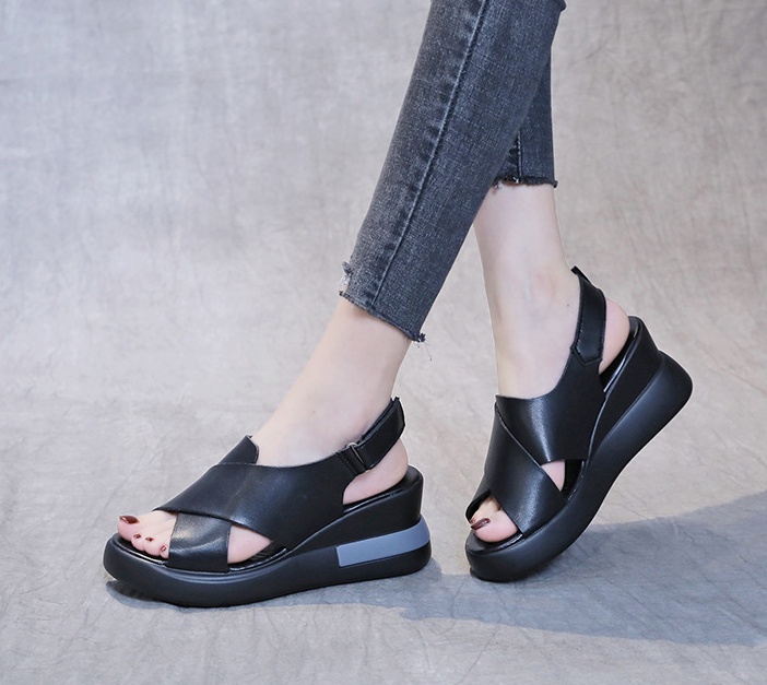 Thick crust trifle slipsole Casual summer buff sandals