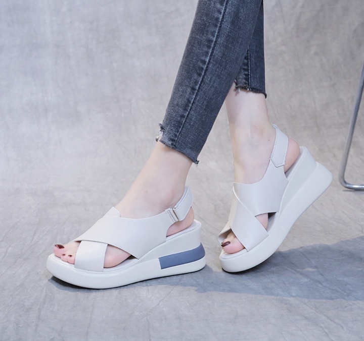 Thick crust trifle slipsole Casual summer buff sandals