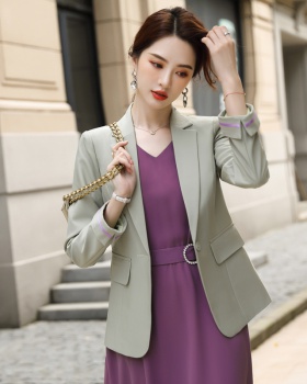 A buckle short tops Casual business suit for women