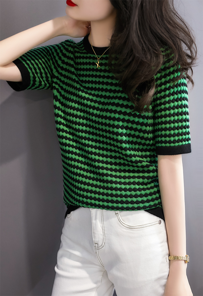 Green knitted high refinement summer T-shirt