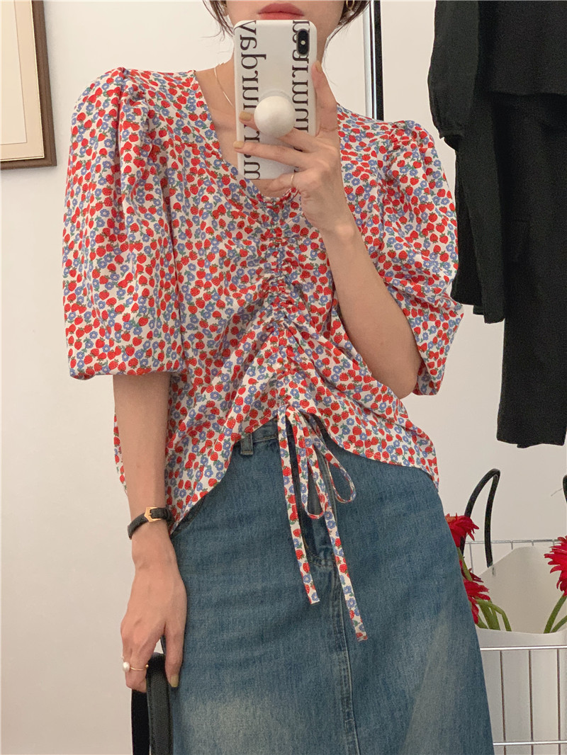 Frenum Korean style floral short sleeve V-neck shirt