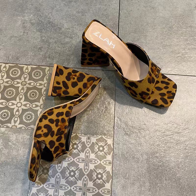 Slipsole large yard shoes leopard sandals