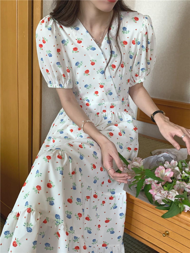 Korean style pinched waist slim V-neck long floral dress