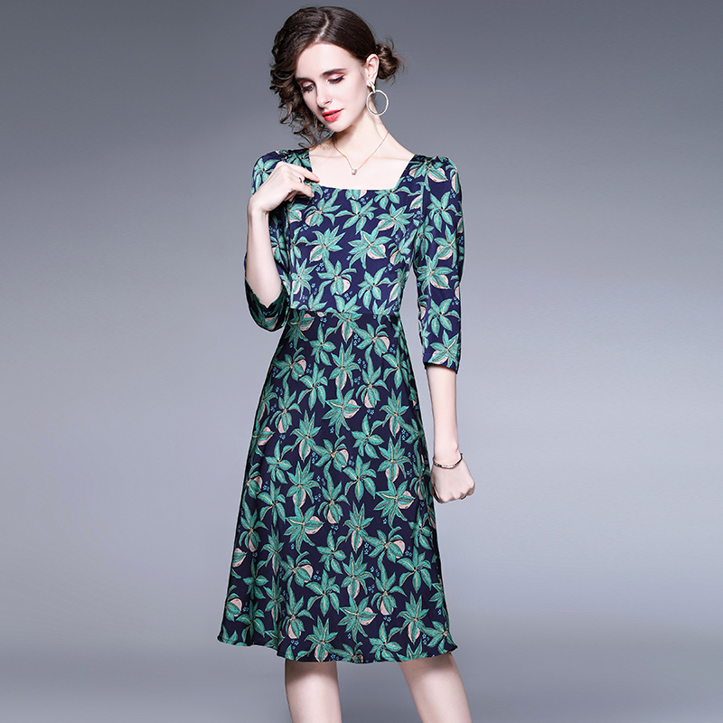 Square collar temperament mermaid pinched waist summer dress