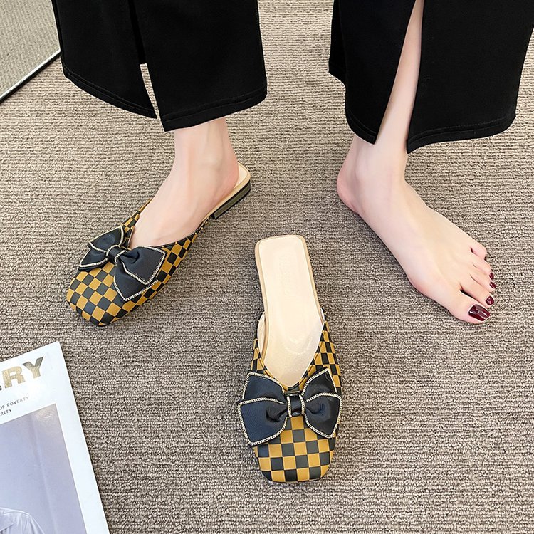 Korean style square head slippers for women